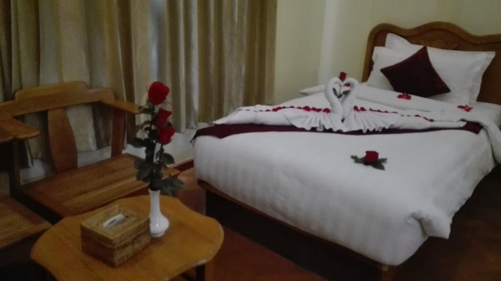 Hotel Dingar Mandalay Exteriör bild