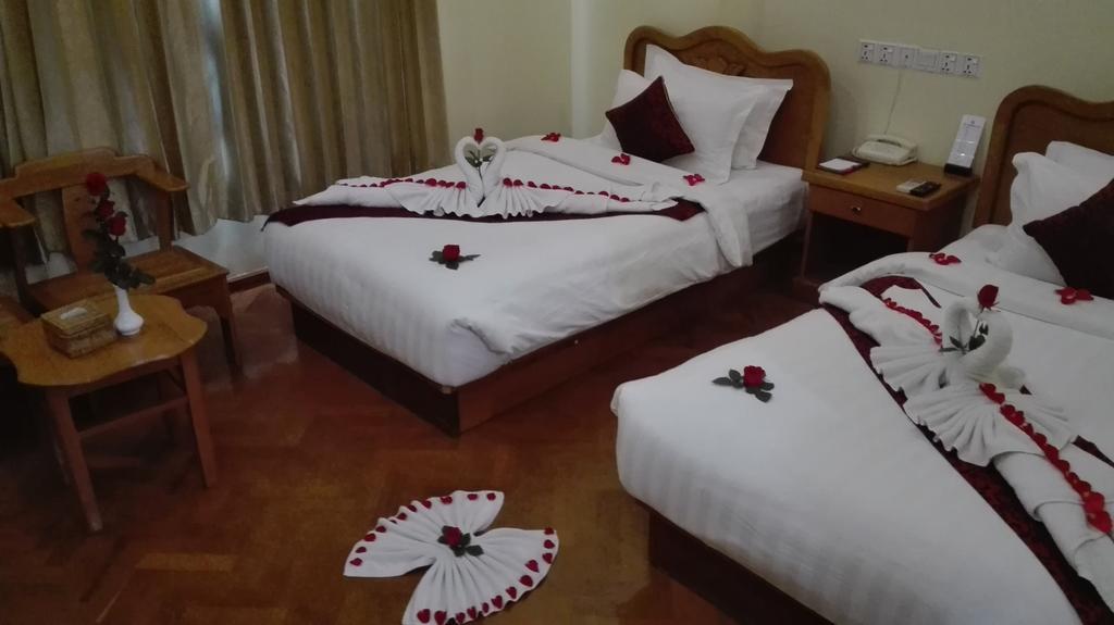 Hotel Dingar Mandalay Exteriör bild