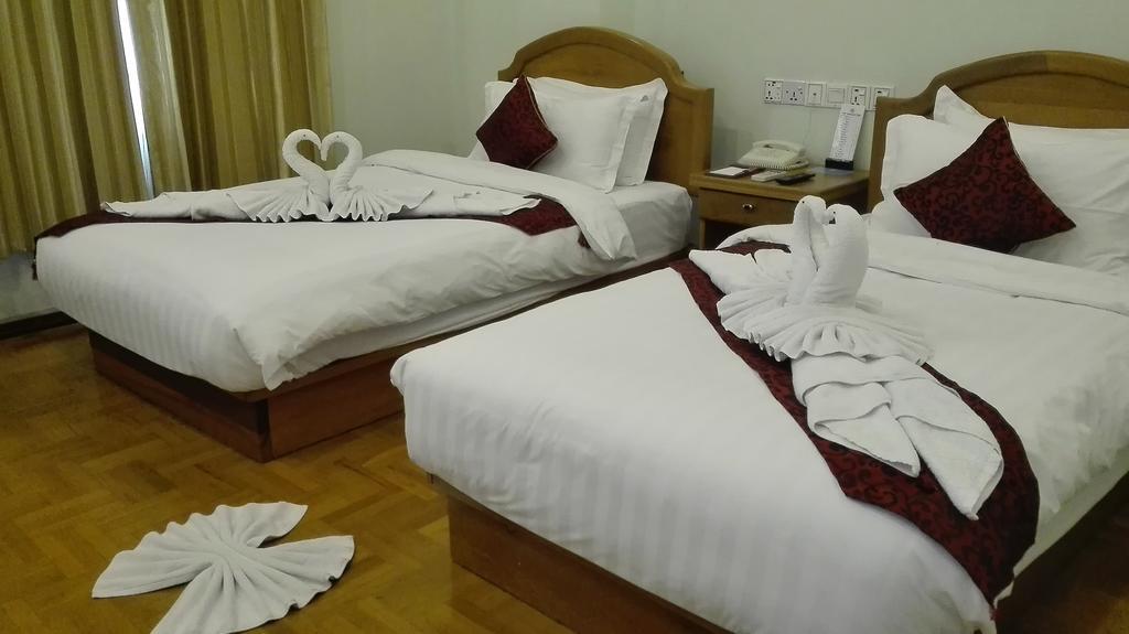 Hotel Dingar Mandalay Exteriör bild