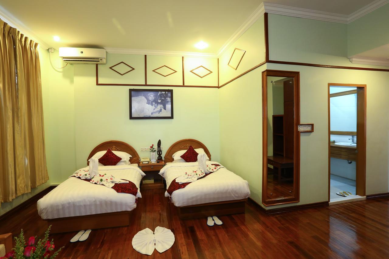 Hotel Dingar Mandalay Exteriör bild